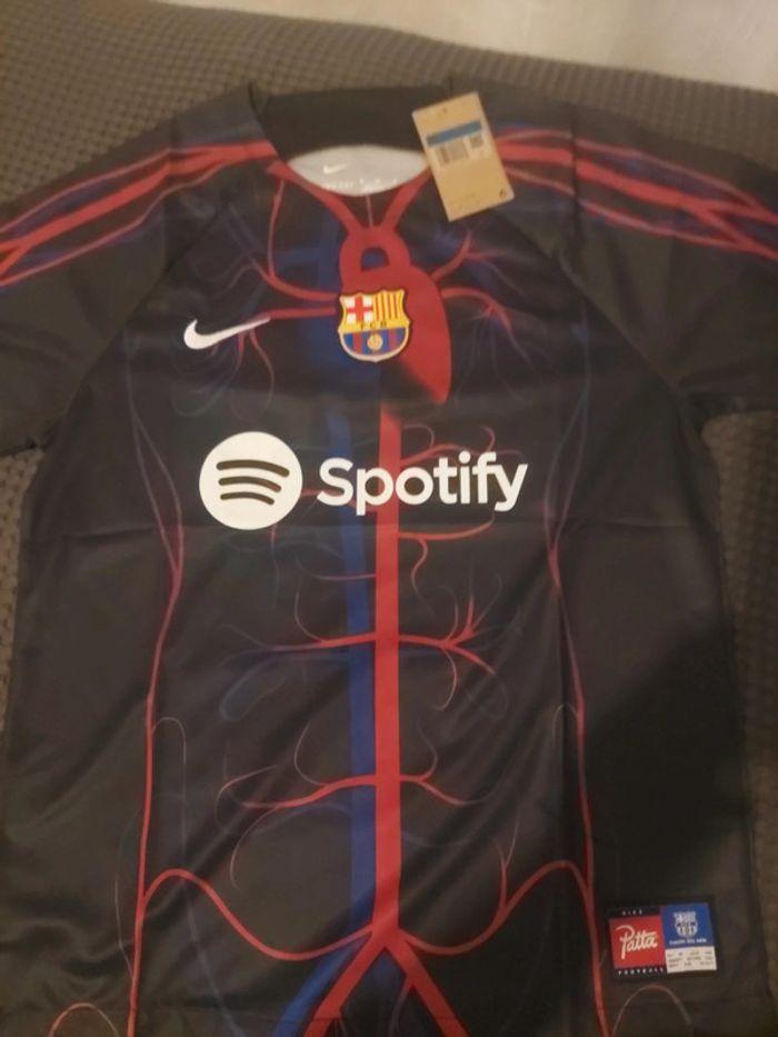 Maillot barcelone Maillot 23/24 taille M  produit neuf emballer - photo numéro 3