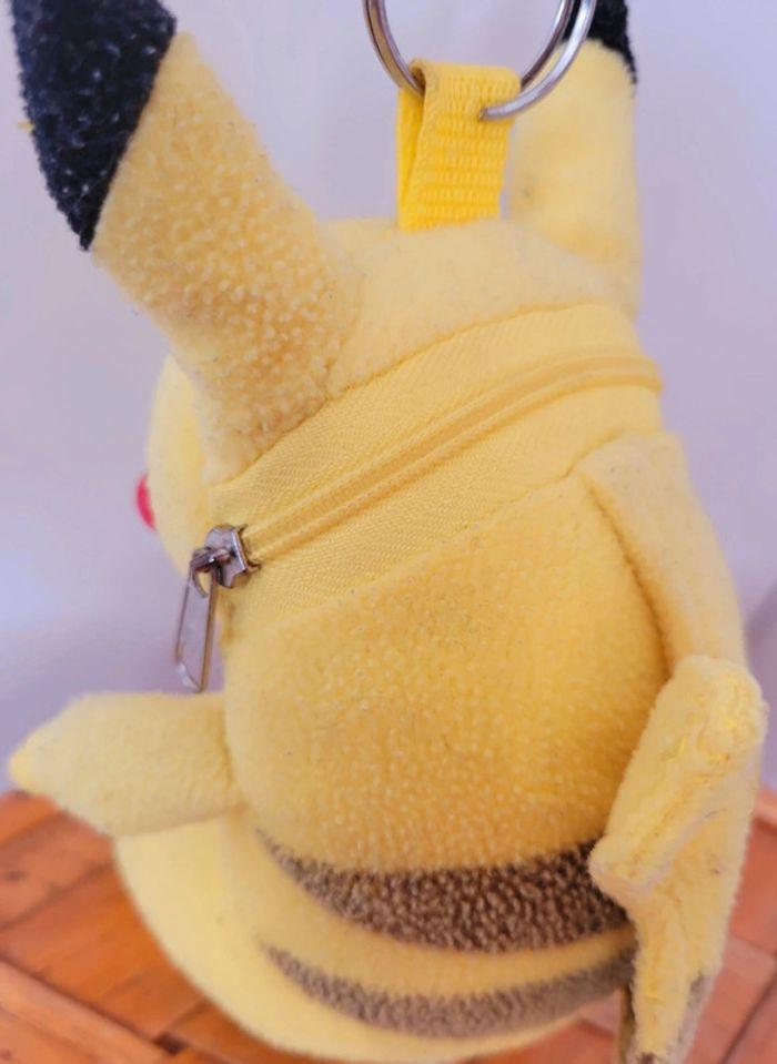 Peluche doudou Pokémon Pikachu 1999 Nintendo - photo numéro 5