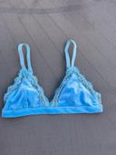 Soutien gorge bleu satiné