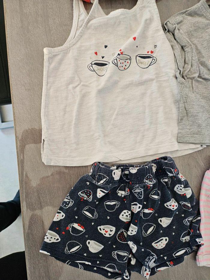 Lot pyjamas et chemises de nuit 5 ans - photo numéro 2