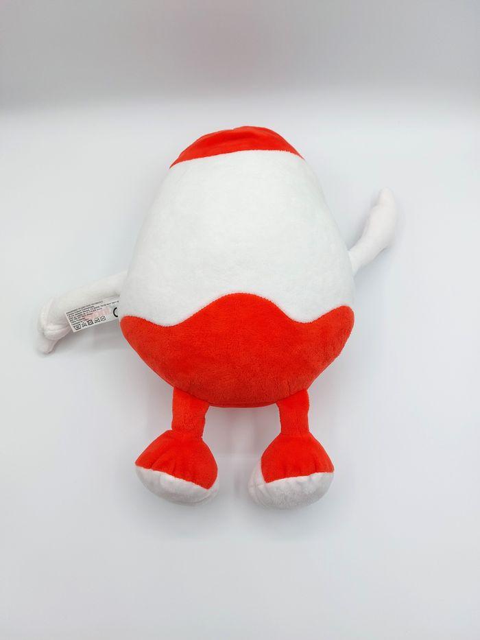 Peluche doudou œuf KINDER FERRERO Kinderino et sa casquette environ 34 cm - photo numéro 2