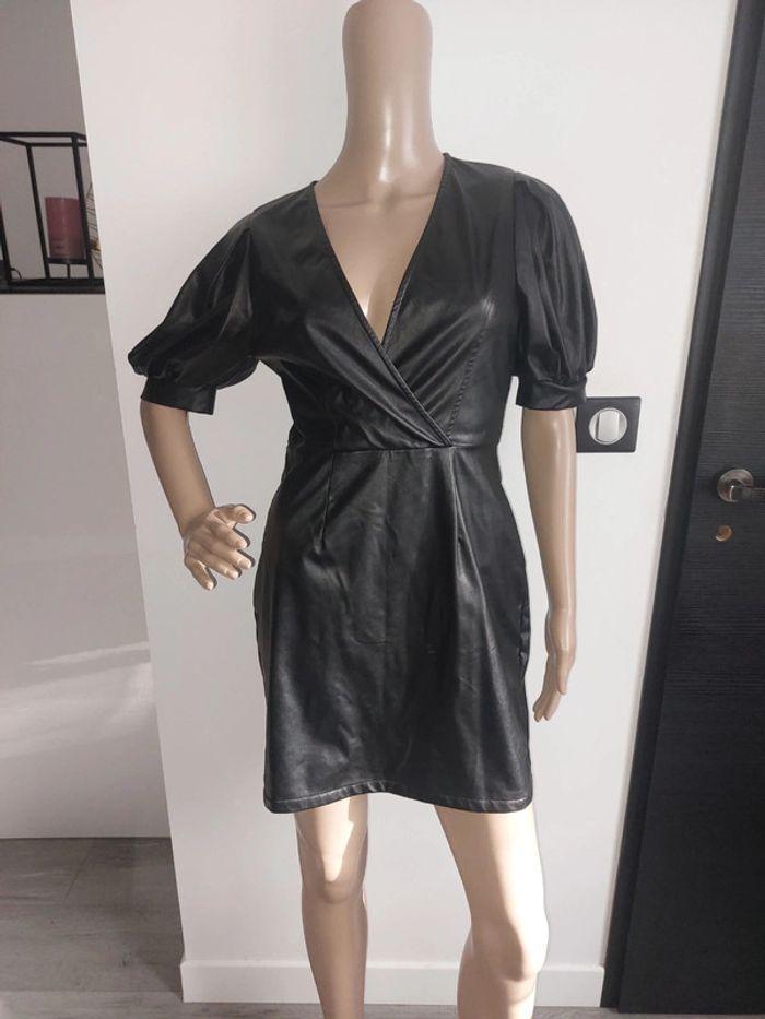 Robe simili shein taille XS jamais portée - photo numéro 1