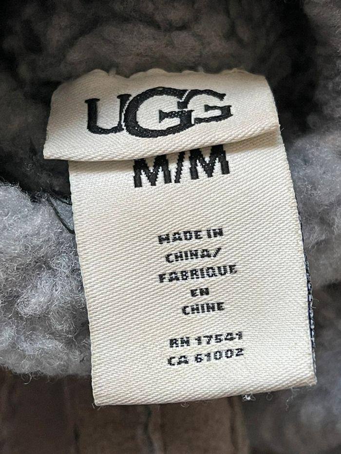 Gants gris UGG authentiques taille M en peau de mouton retournée - photo numéro 15