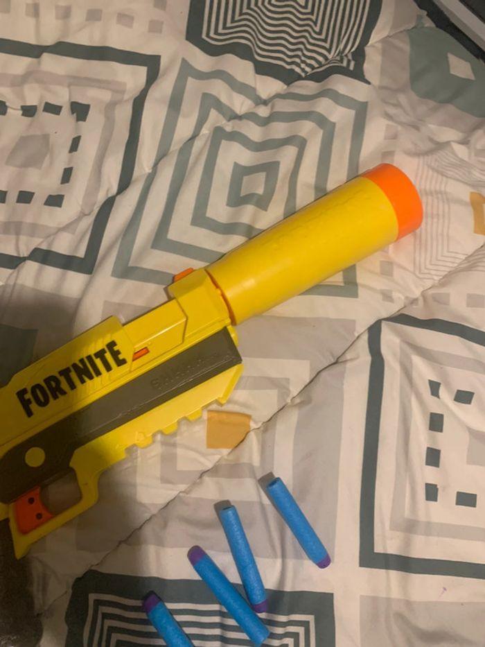 Nerf Fortnite SP jaune avec fléchettes - photo numéro 4