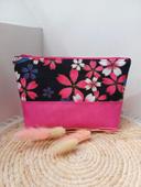 Trousse fleurie - Coloris fuchsia et noire