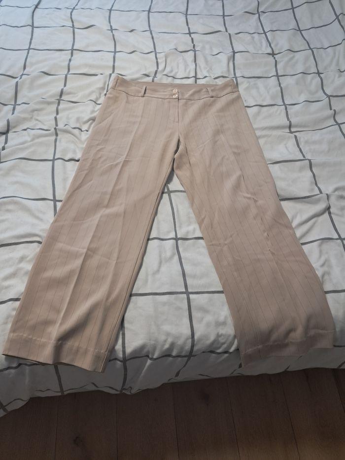 Pantalon beige à rayures