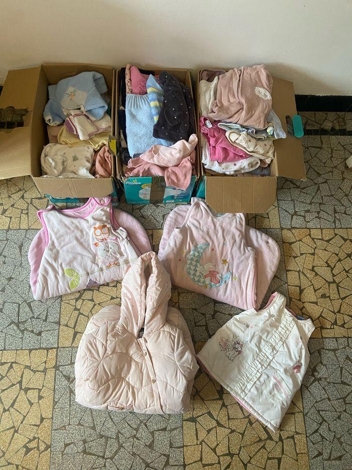 Lot vêtements bébé fille - photo numéro 1