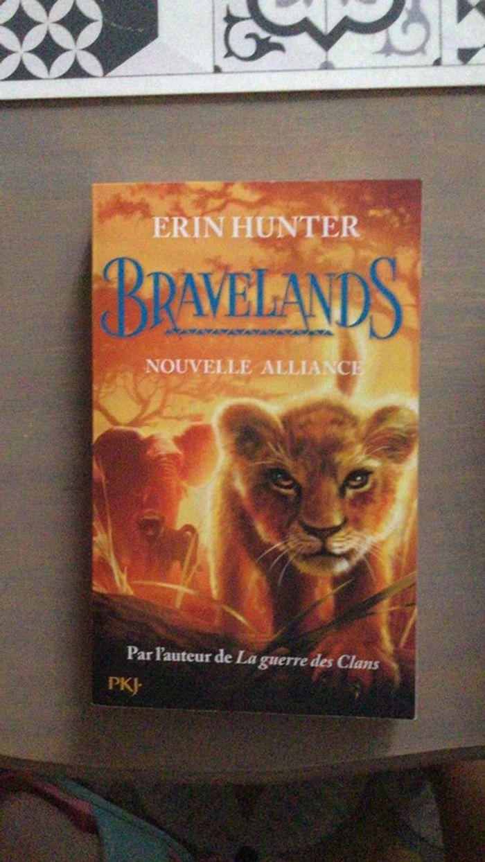 Bravelands de Erin HUNTER 3 tomes - photo numéro 1