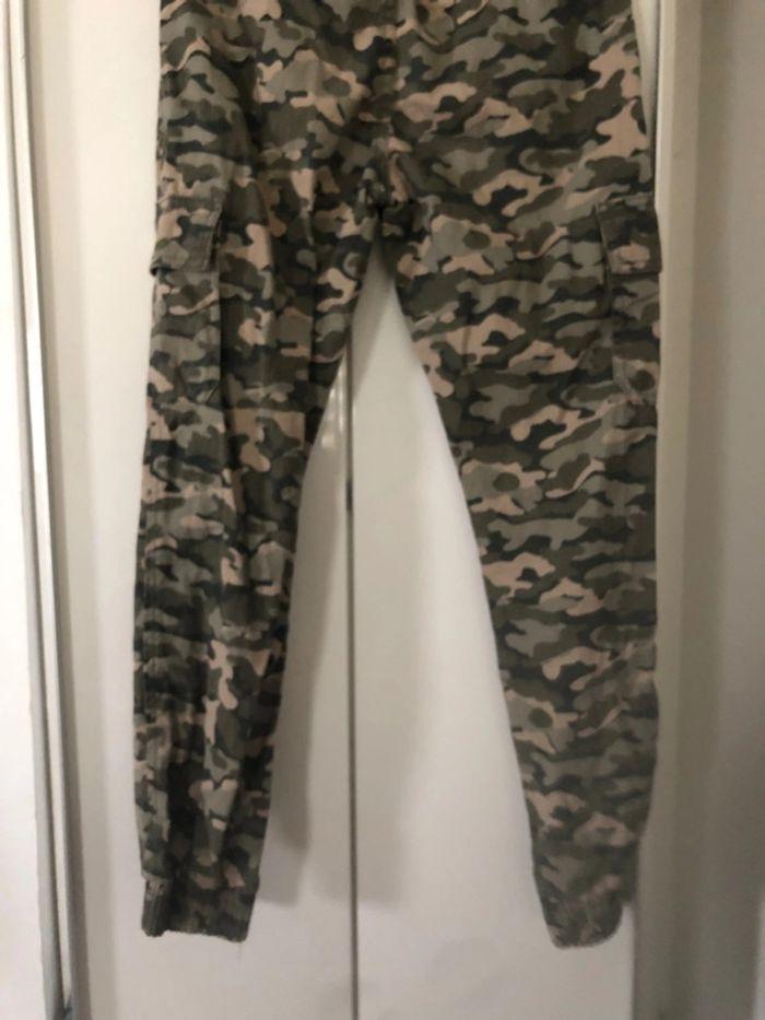 Pantalon cargo militaire  . 12 ans - photo numéro 7