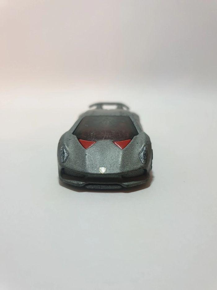 Hot Wheels 2013 Lamborghini Sesto Elemento Grise - 1/64 - photo numéro 2