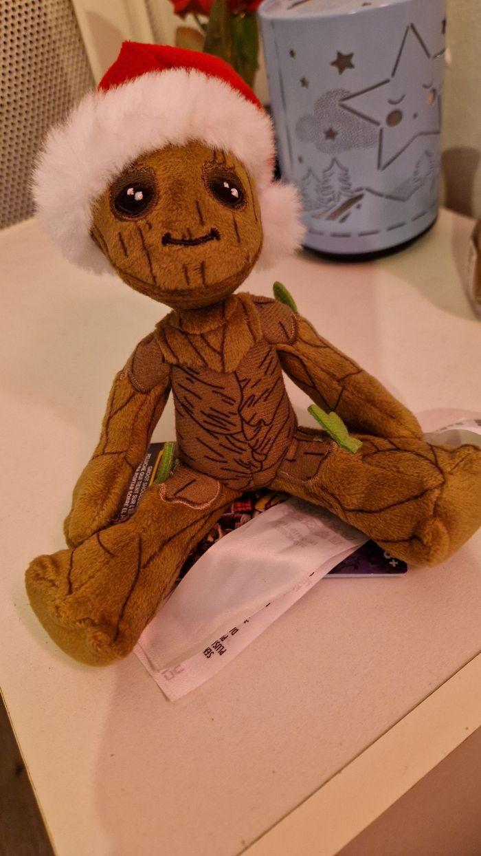 Shoulder Groot édition Noël Disneyland Paris - photo numéro 3