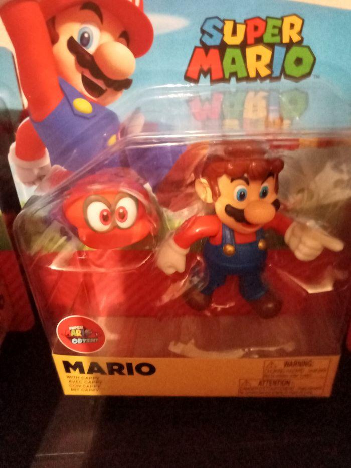 Figurine Mario kart sans casquette