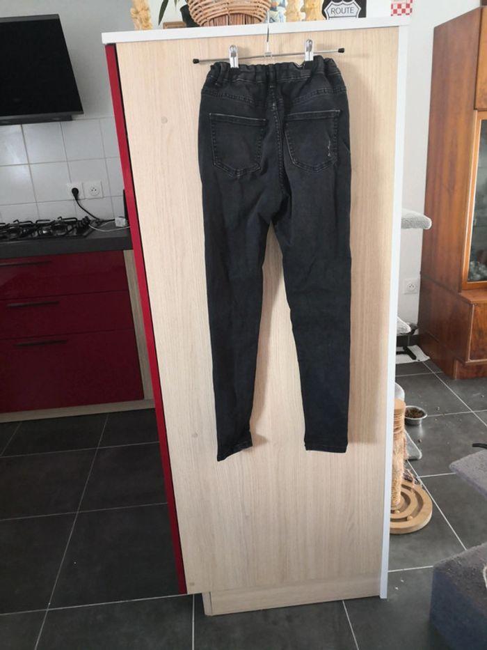 Jeans noir à trous, taille 12/13 ans - photo numéro 7