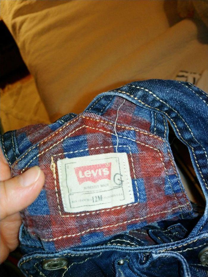 Superbe salopette en jeans Levi's taille 12 mois - photo numéro 14