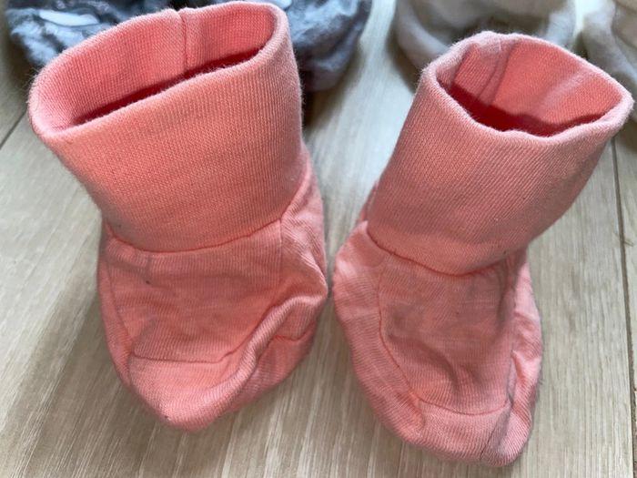 Lot de 3 paires de petits chaussons naissance 0-3 mois - photo numéro 2