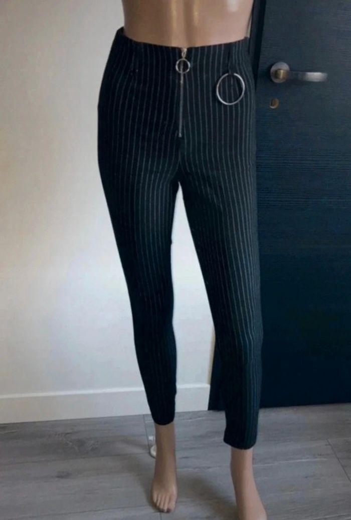 Pantalon jennyfer taille XS - photo numéro 1