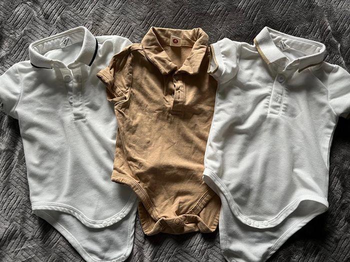 Lot body polo beige blanc bleu shein taille 3-6 mois - photo numéro 1