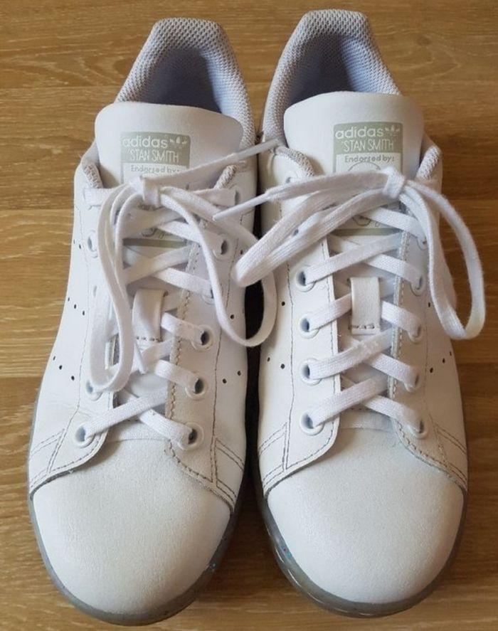 Stan Smith blanches argentées avec semelle pailletée pointure 36 2/3 - photo numéro 4