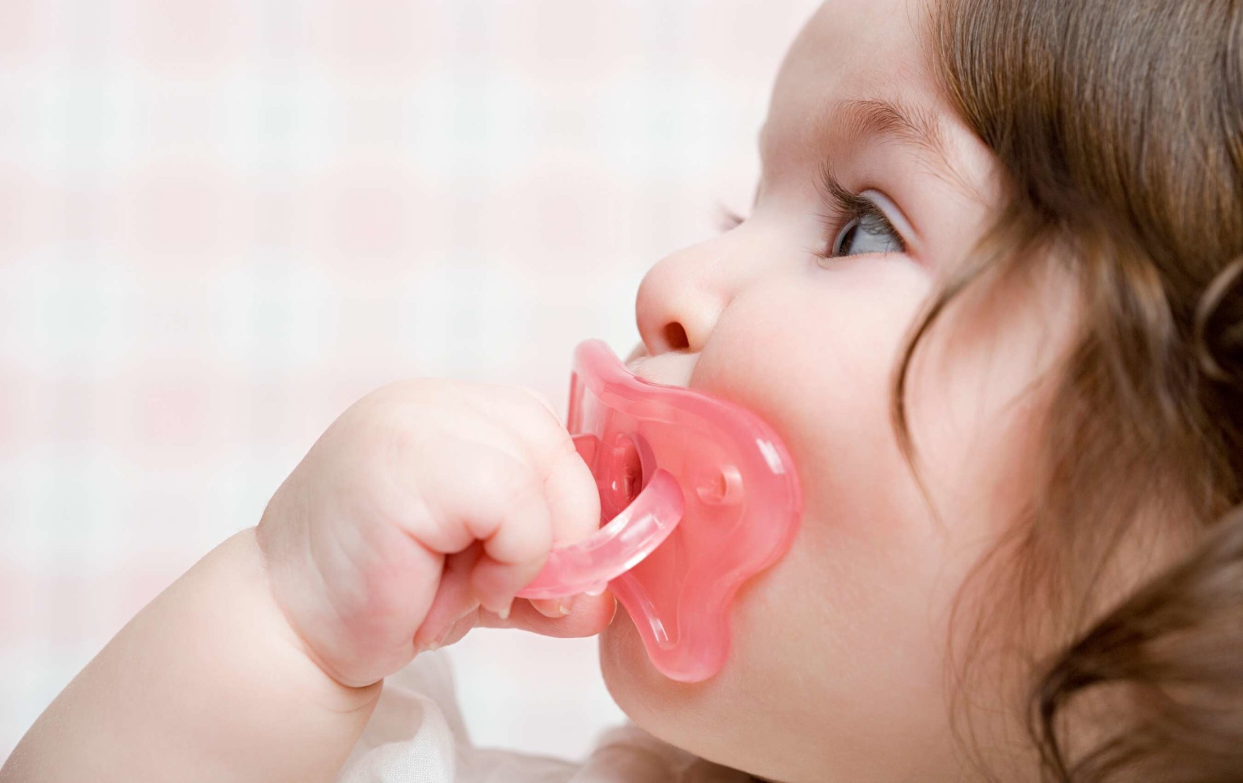 Supprimer la tétine de bébé : comment faire pour le sevrer