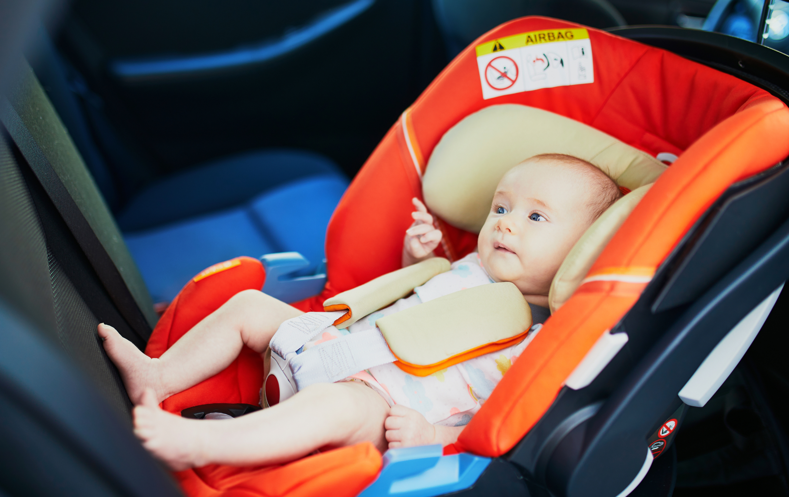 Comment occuper bébé lors d'un long trajet en voiture ?
