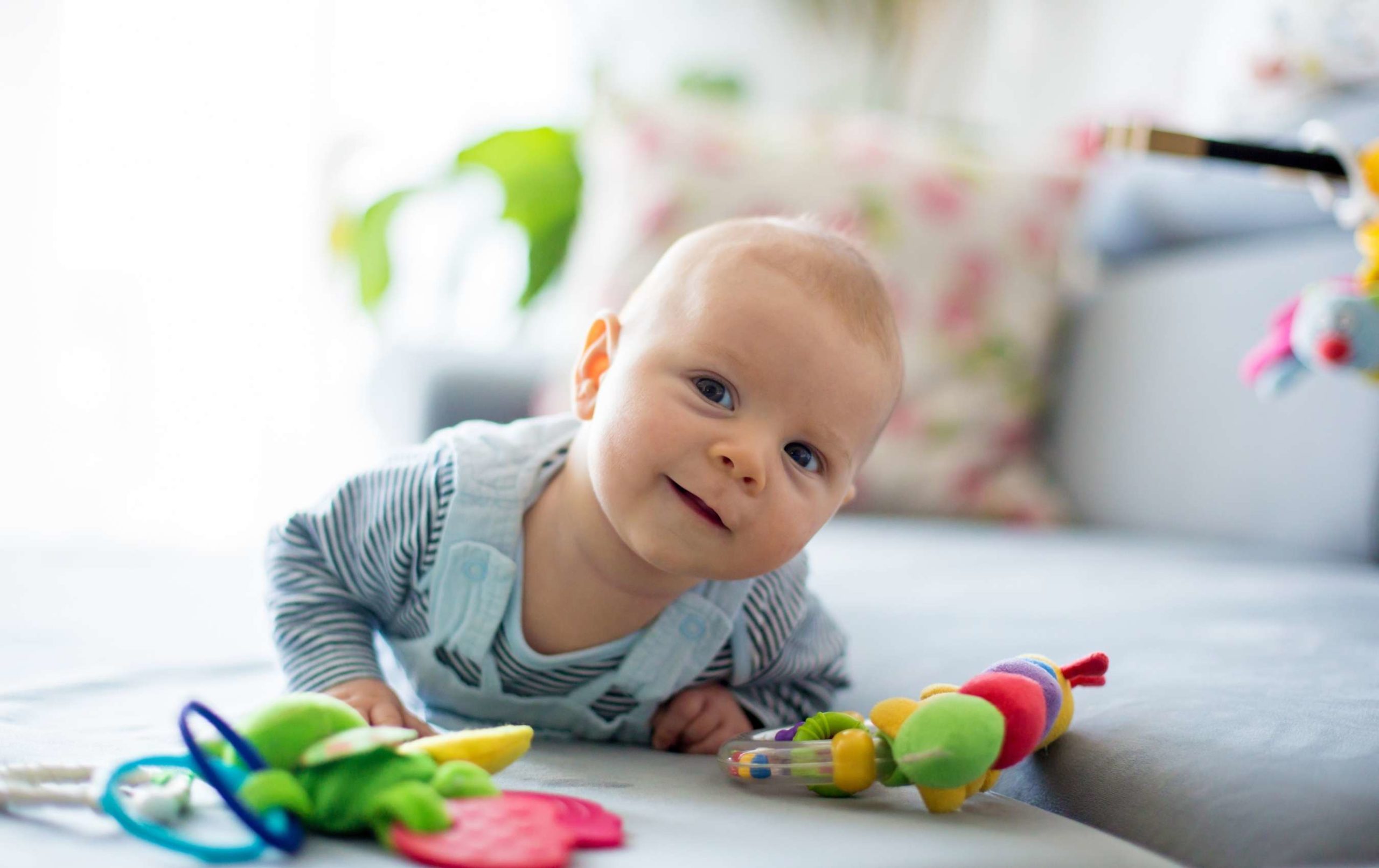Jouet bébé naissance : quels jouets pour bébé ?